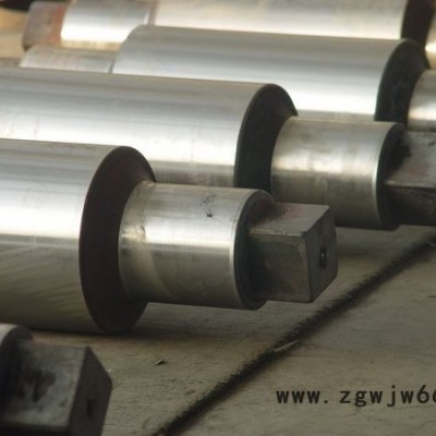 锻造模具破碎器轴锻打过程莱钢