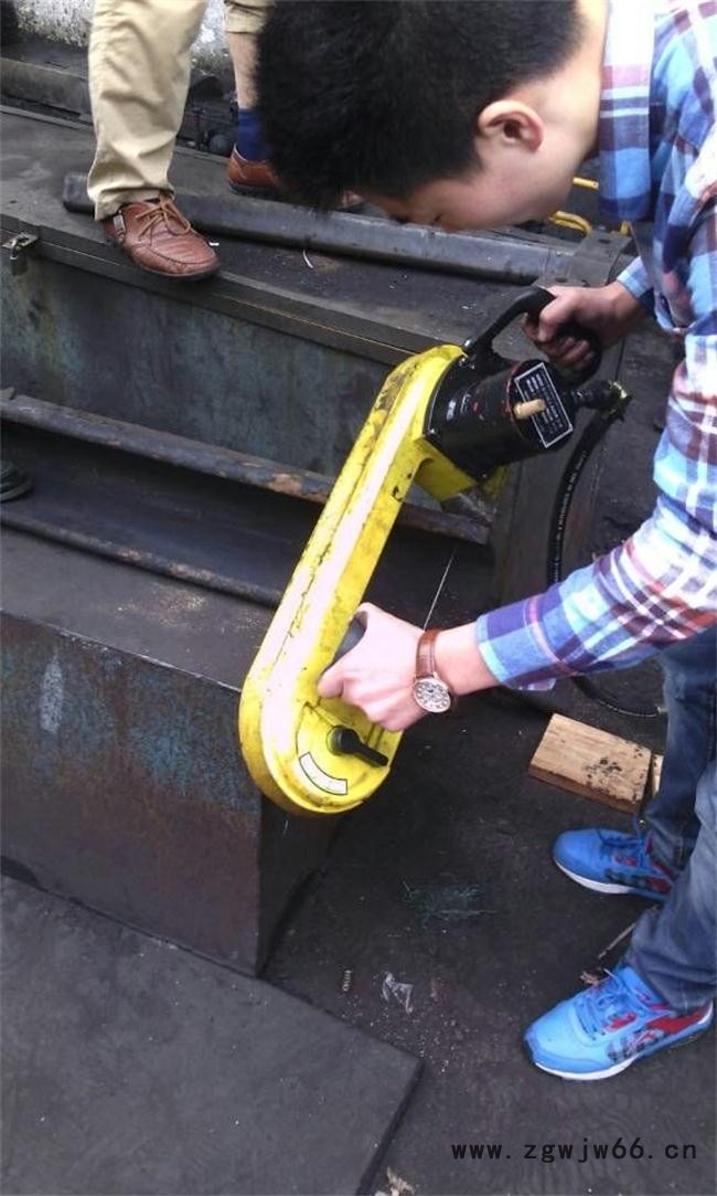 切割机-新型矿用乳化液切割锯切割机行情价格图1