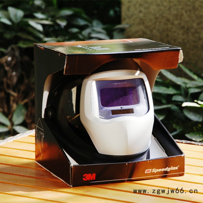 3M 9100V 自动变光焊接面罩 电焊面罩图2