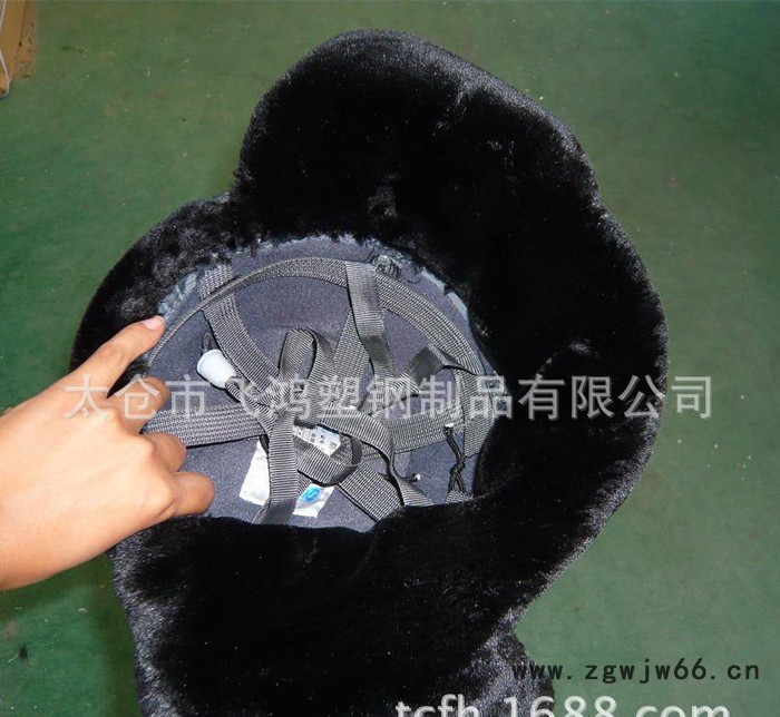 桉叶棉安全帽 ** 防寒安全帽 耐低温剪毛绒保暖头盔雷锋帽盔图2