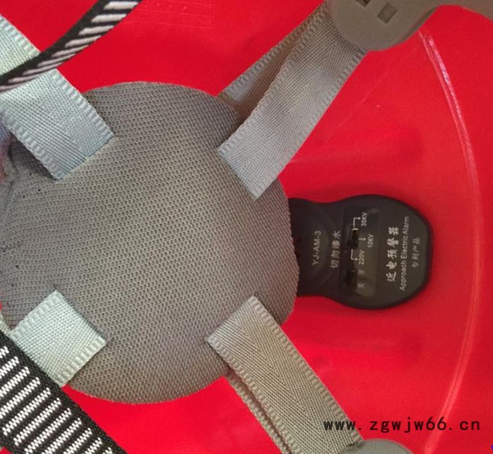 近电报警安全帽 语音电工报警器安全帽 施工防砸透气电力安全帽图2