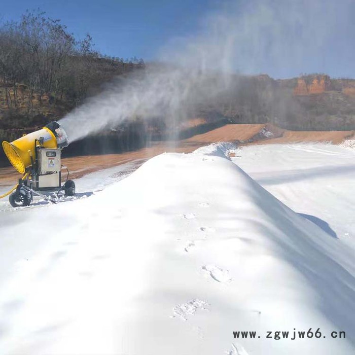 金耀造雪机搭载安全带体验动力模块 高温出雪降雪机 下雪机图3