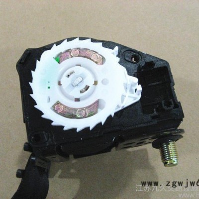 供应汽车安全带