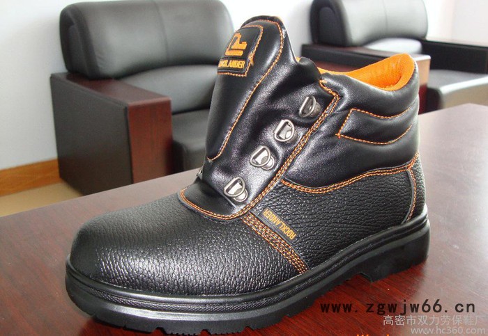 专业生产二层压花牛皮安全鞋 连舌冷粘橡胶底劳保鞋外贸安全鞋图3