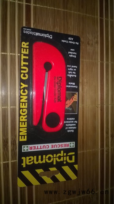 Diplomat安全带急救刀 壁纸塑料薄膜板切割工具刀 SECUMAX SOS 537图2