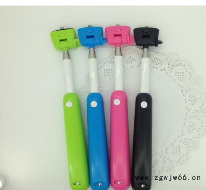 现货无线自拍杆 线控手机自拍神器三脚架 特价促销