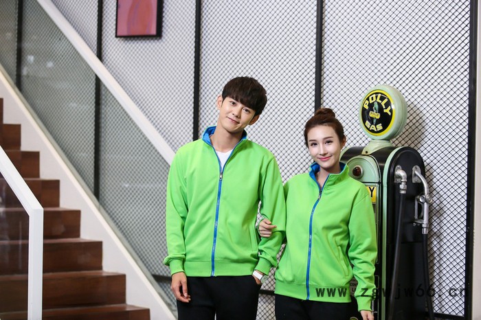 撞色韩版立领卫衣7色克重360g卫衣班服印LOGO秋冬卫衣休闲工装工作服卫衣定做_套头卫衣定做_连帽卫衣定做_拉链卫衣定