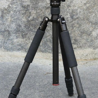 供应咔拍碳纤维三脚架，单反相机三脚架，专业单反机三脚架