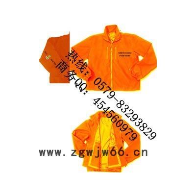 供应外贸特殊服装定做、桃皮绒夹克、公司制服、半拉链反光条工作服、