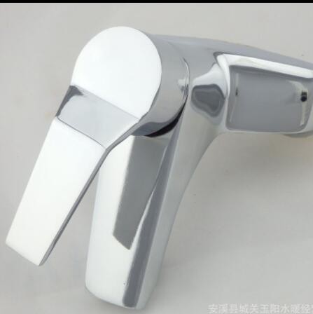 批发供应 展运隆卫浴洁具 雅思两联脸盆冷热混水水龙头图2