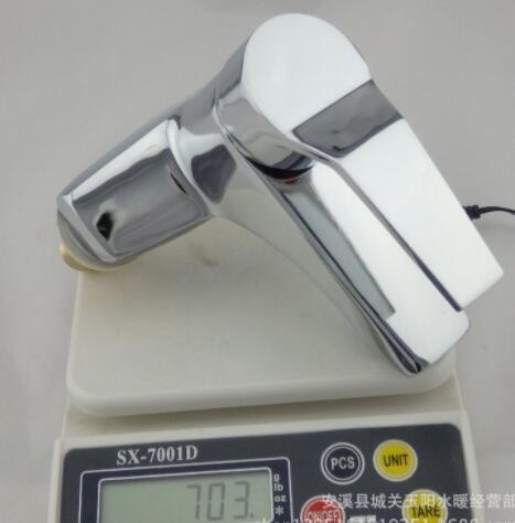 批发供应 展运隆卫浴洁具 雅思两联脸盆冷热混水水龙头图3