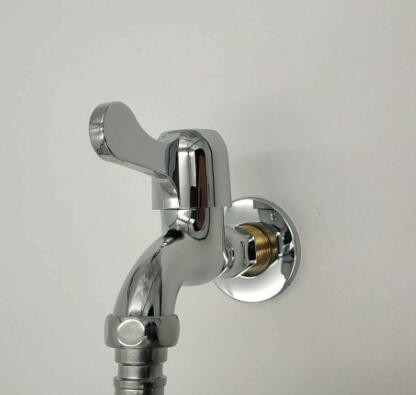 家装卫浴铜牙水咀电镀洗衣机拖把池水龙头入墙式加厚单柄水龙头图2