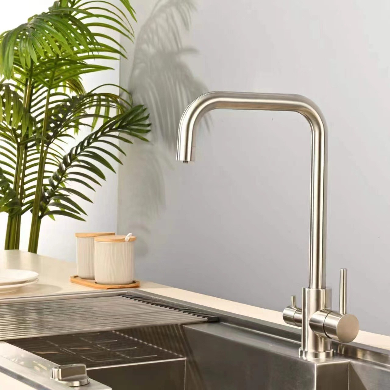 304不锈钢拉丝三水道冷热净水龙头白色金色黑色大弯厨房菜 盆龙头图3